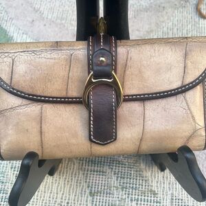 Dooney & Bourke beautiful taupe colored wallet